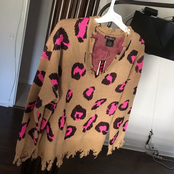 #Distressed SweAter#.. #Cut - Up Design#..๐๐ - Picture 2 of 7